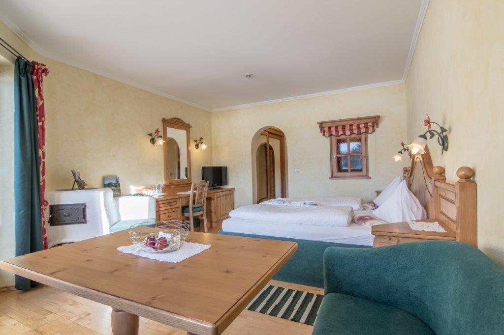 Turracher Hohe Seehotel Jaegerwirt מראה חיצוני תמונה